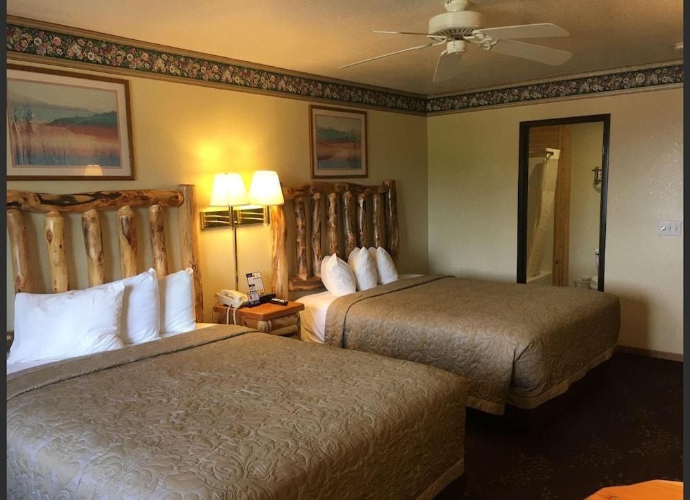 Super 8 By Wyndham Bridgeview Of Mackinaw Stadt Exterior foto