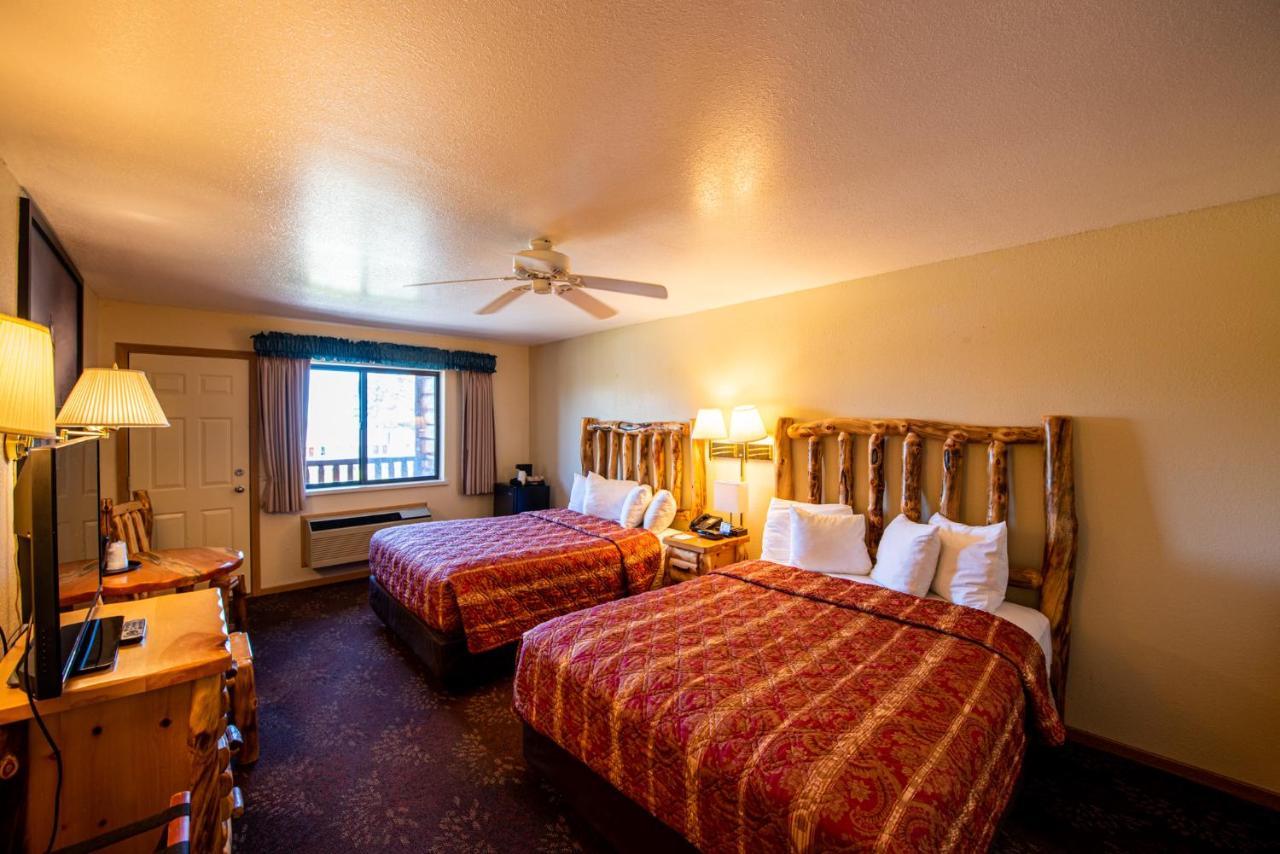 Super 8 By Wyndham Bridgeview Of Mackinaw Stadt Exterior foto