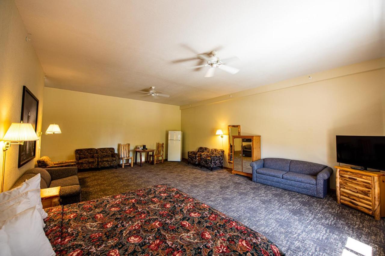 Super 8 By Wyndham Bridgeview Of Mackinaw Stadt Exterior foto