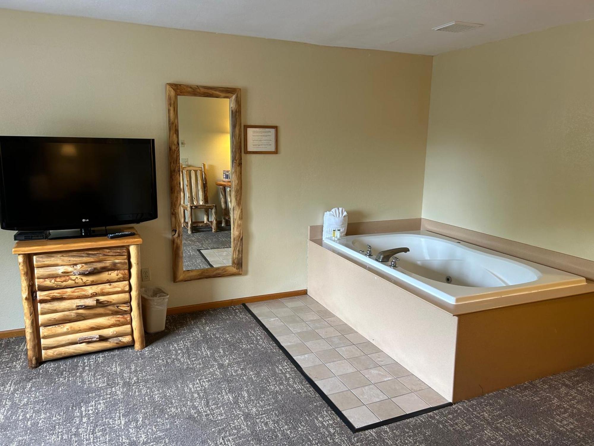 Super 8 By Wyndham Bridgeview Of Mackinaw Stadt Exterior foto